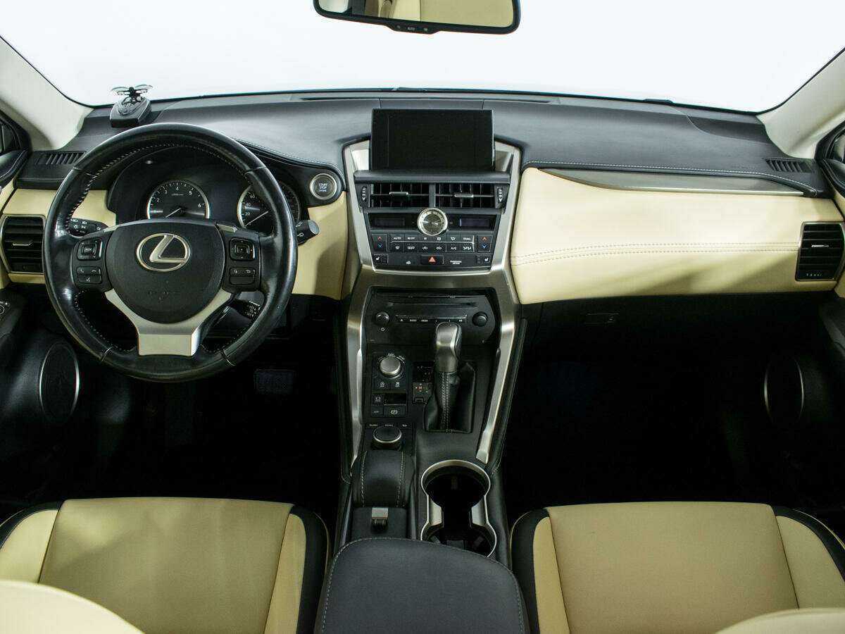 Lexus NX с пробегом — 2016 год. Фото: #11