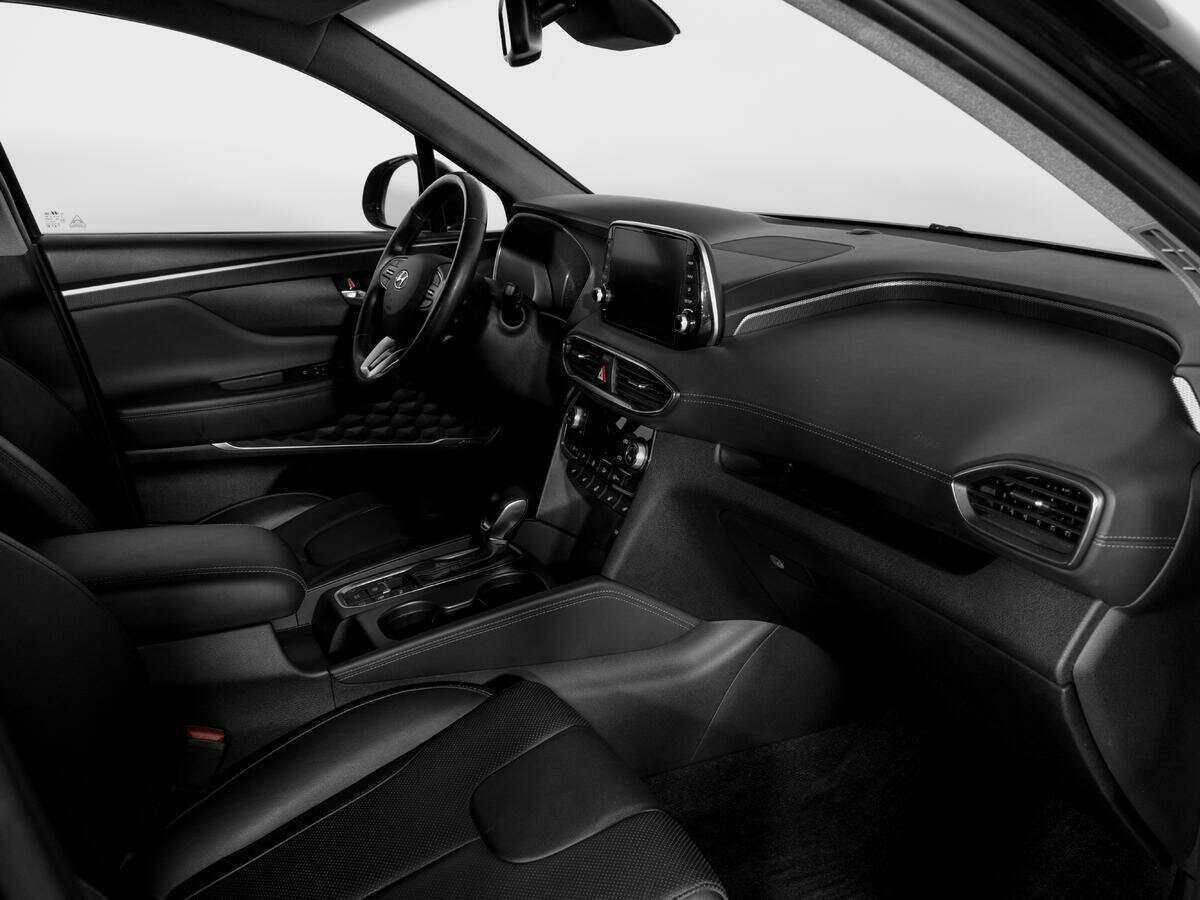 Hyundai Santa Fe с пробегом — 2019 год. Фото: #8