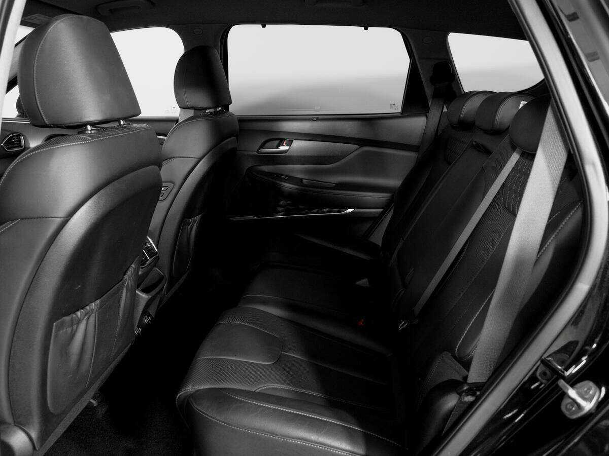 Hyundai Santa Fe с пробегом — 2019 год. Фото: #9