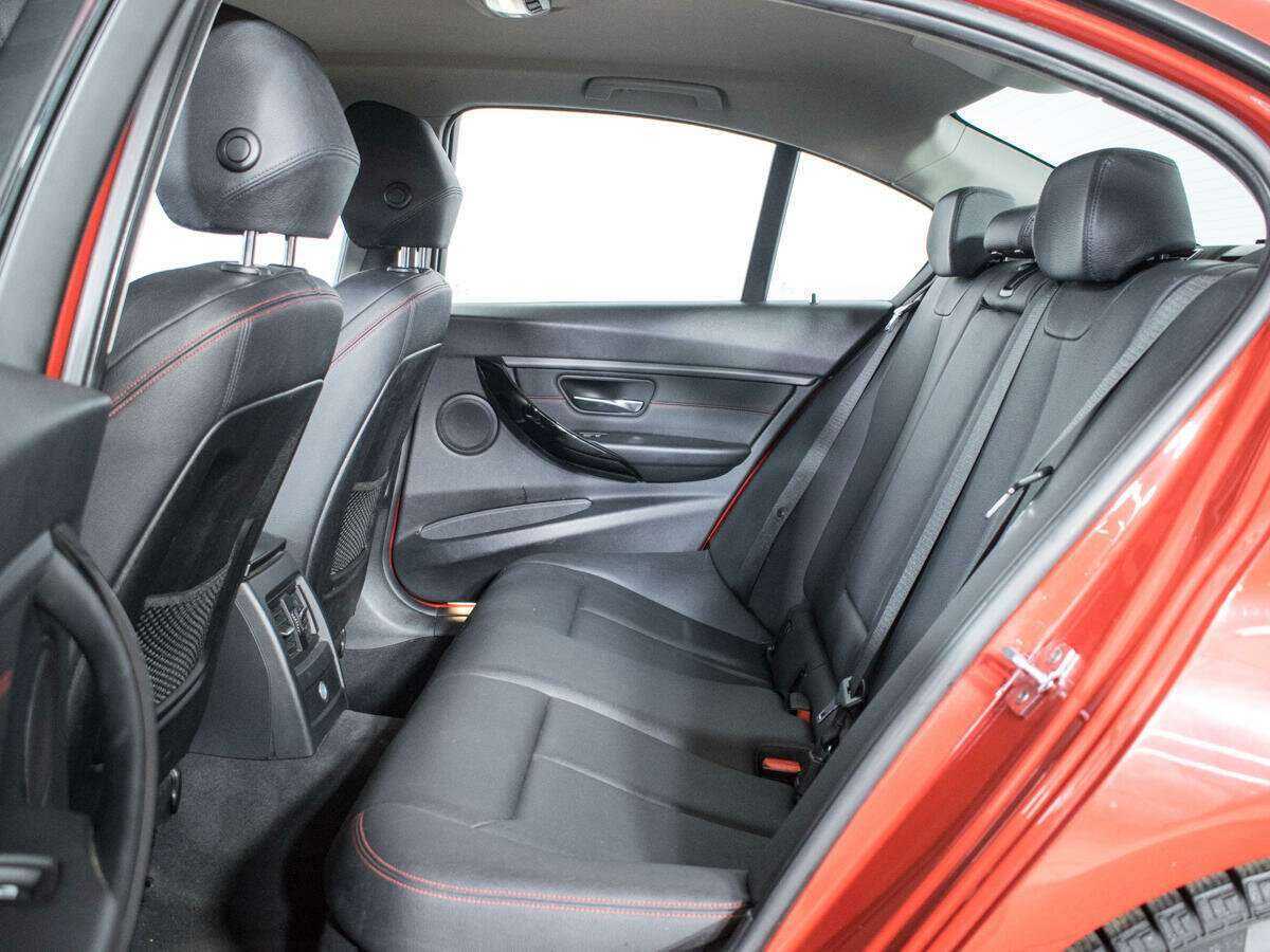 BMW 3 серии с пробегом — 2012 год. Фото: #9