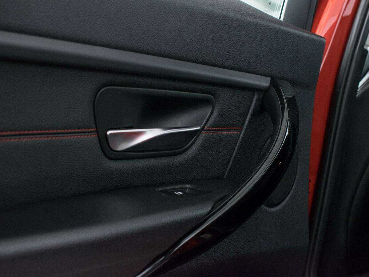 BMW 3 серии с пробегом — 2012 год. Фото: #14