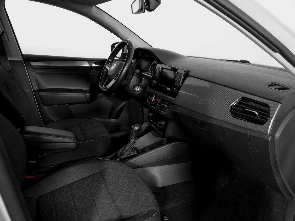 Volkswagen Polo с пробегом — 2020 год. Фото: #8