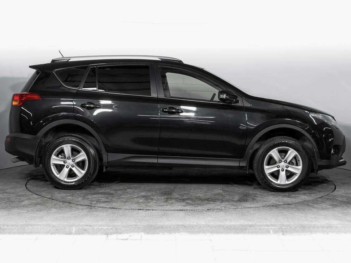 Toyota RAV4 с пробегом — 2014 год. Фото: #3