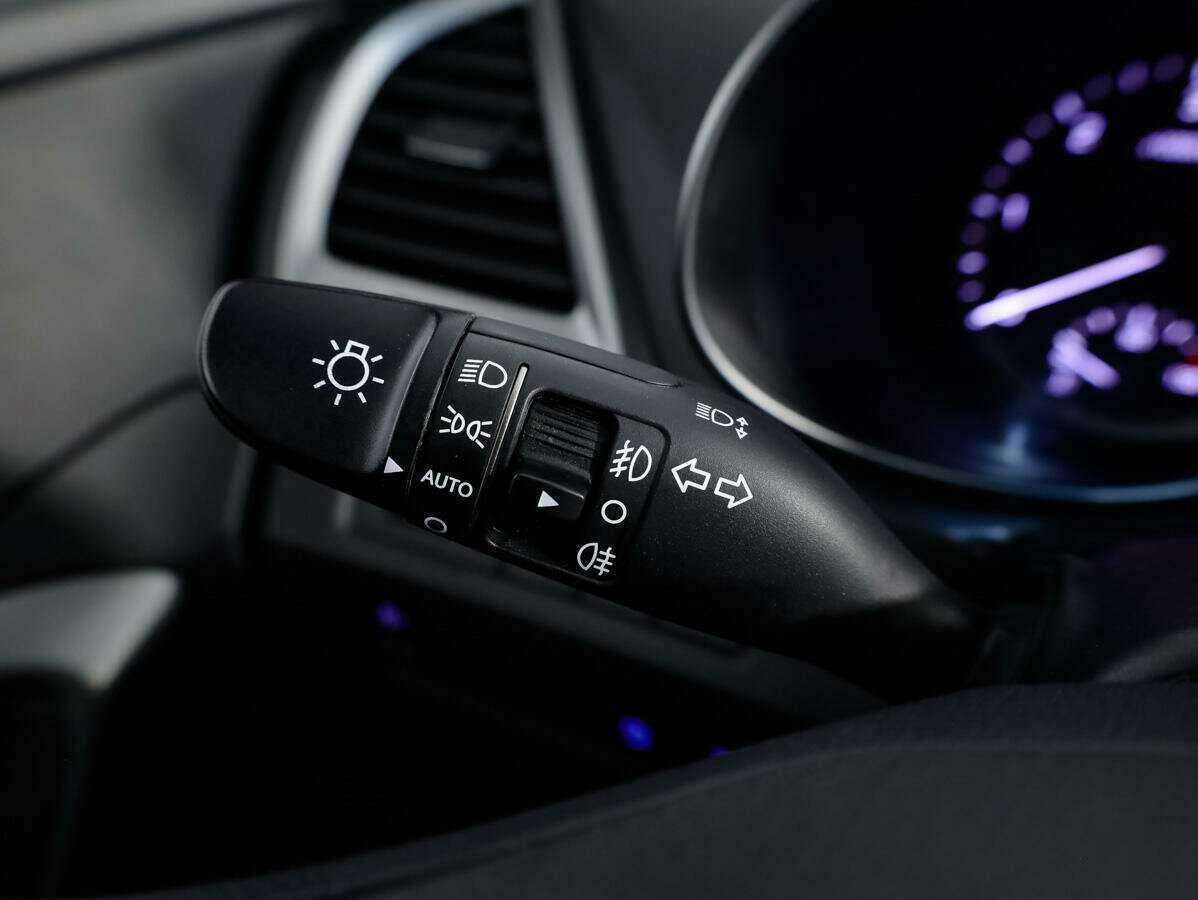 Hyundai Santa Fe с пробегом — 2017 год. Фото: #16