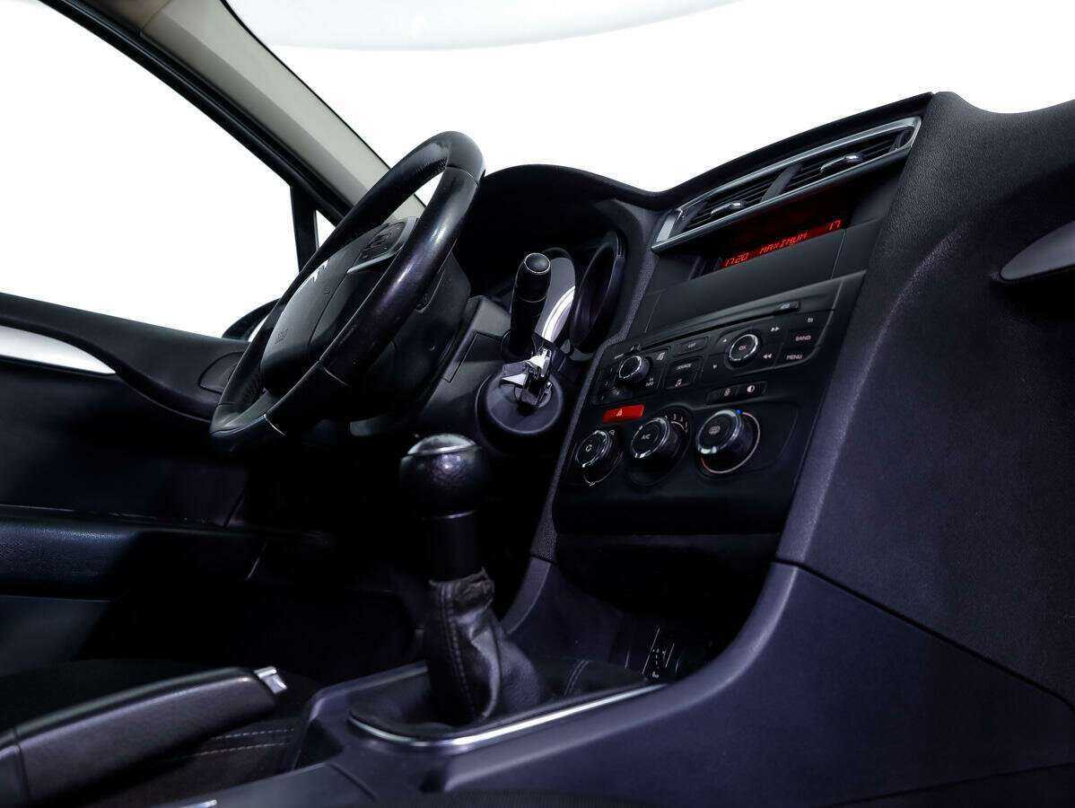 Citroen C4 с пробегом — 2013 год. Фото: #19