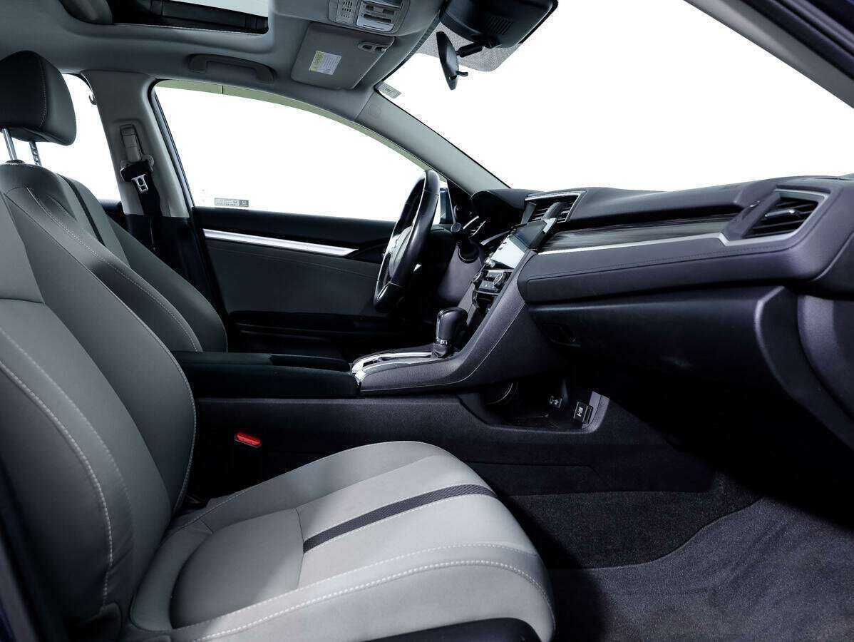 Honda Civic с пробегом — 2019 год. Фото: #10