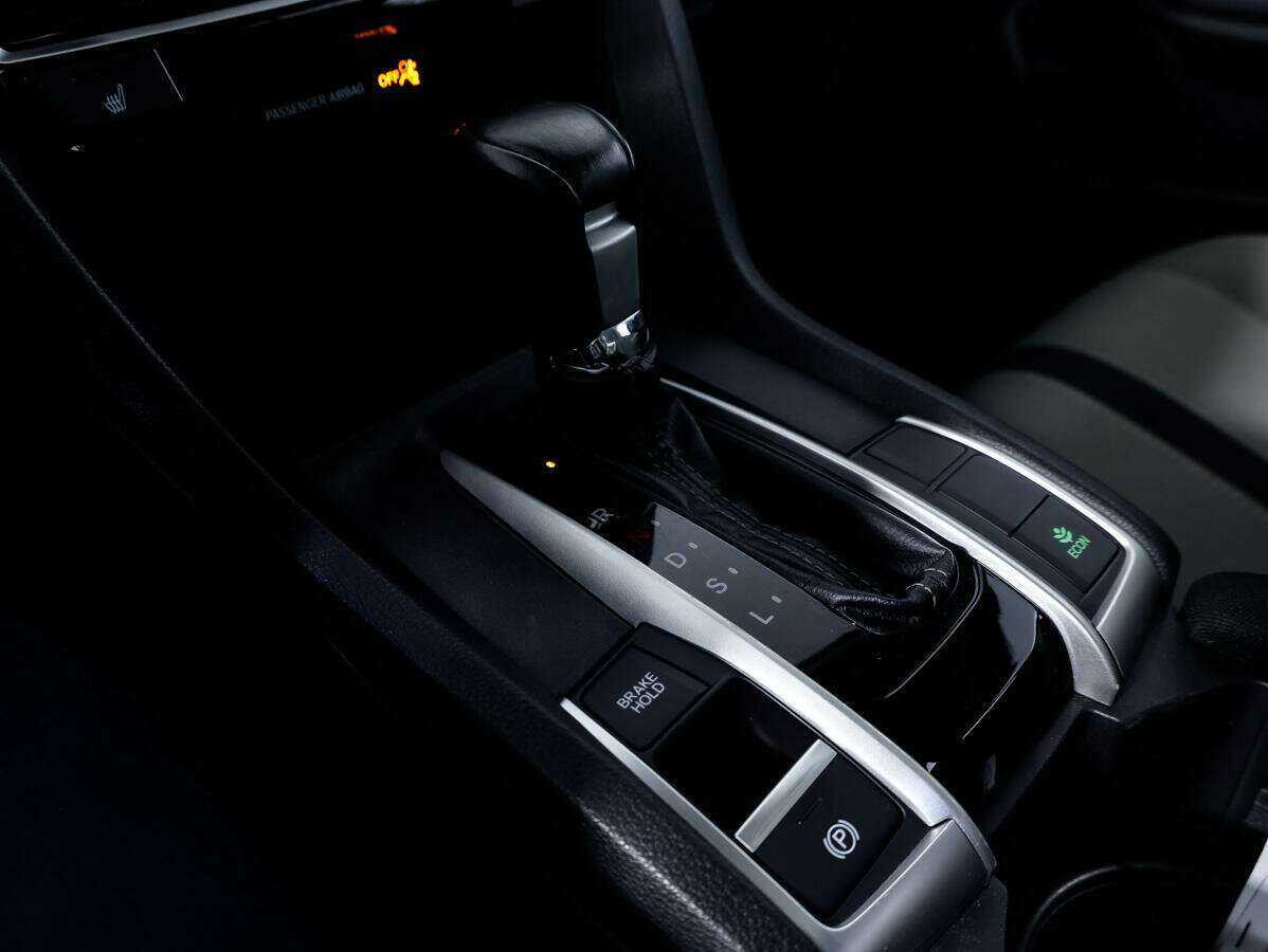 Honda Civic с пробегом — 2019 год. Фото: #15