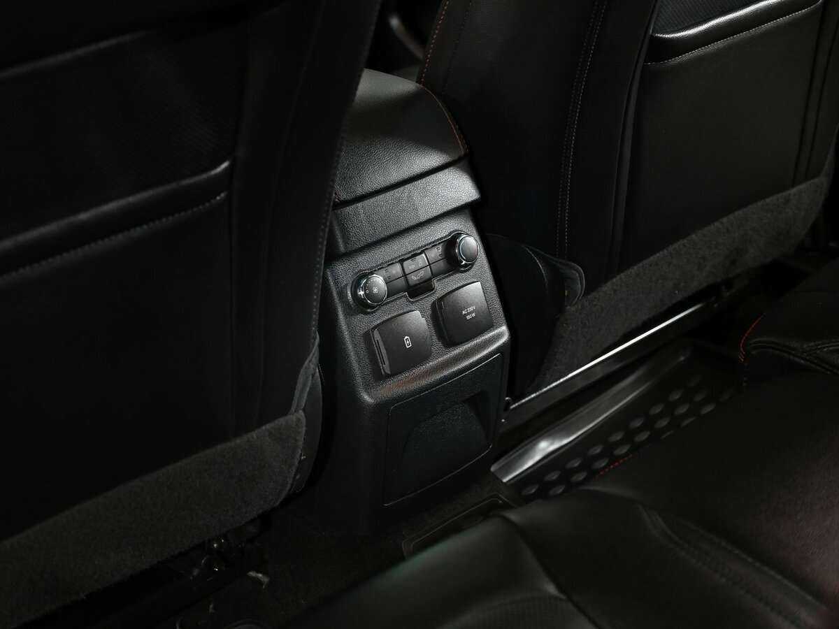 Ford Explorer с пробегом — 2015 год. Фото: #16