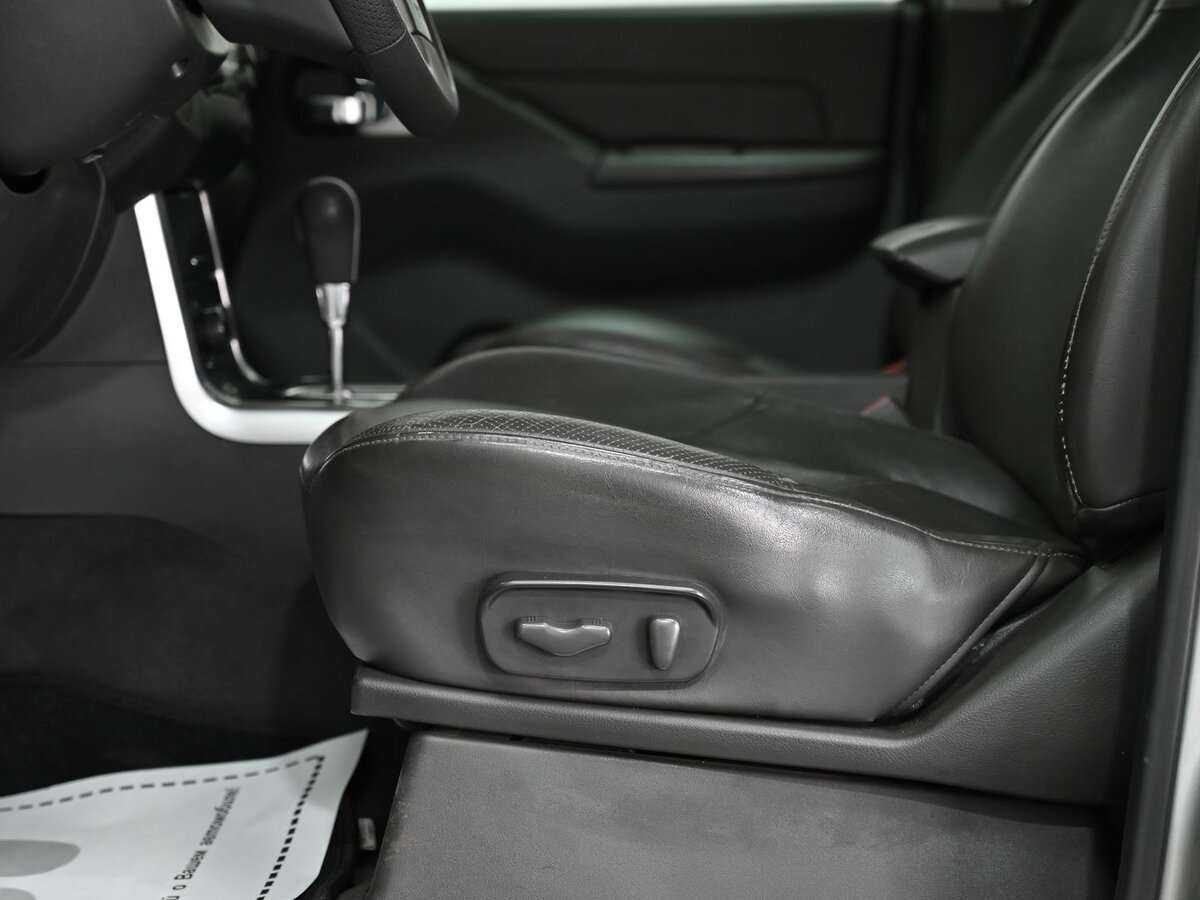 Nissan Pathfinder с пробегом — 2012 год. Фото: #11