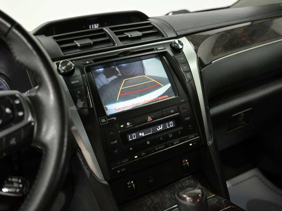 Toyota Camry с пробегом — 2017 год. Фото: #7