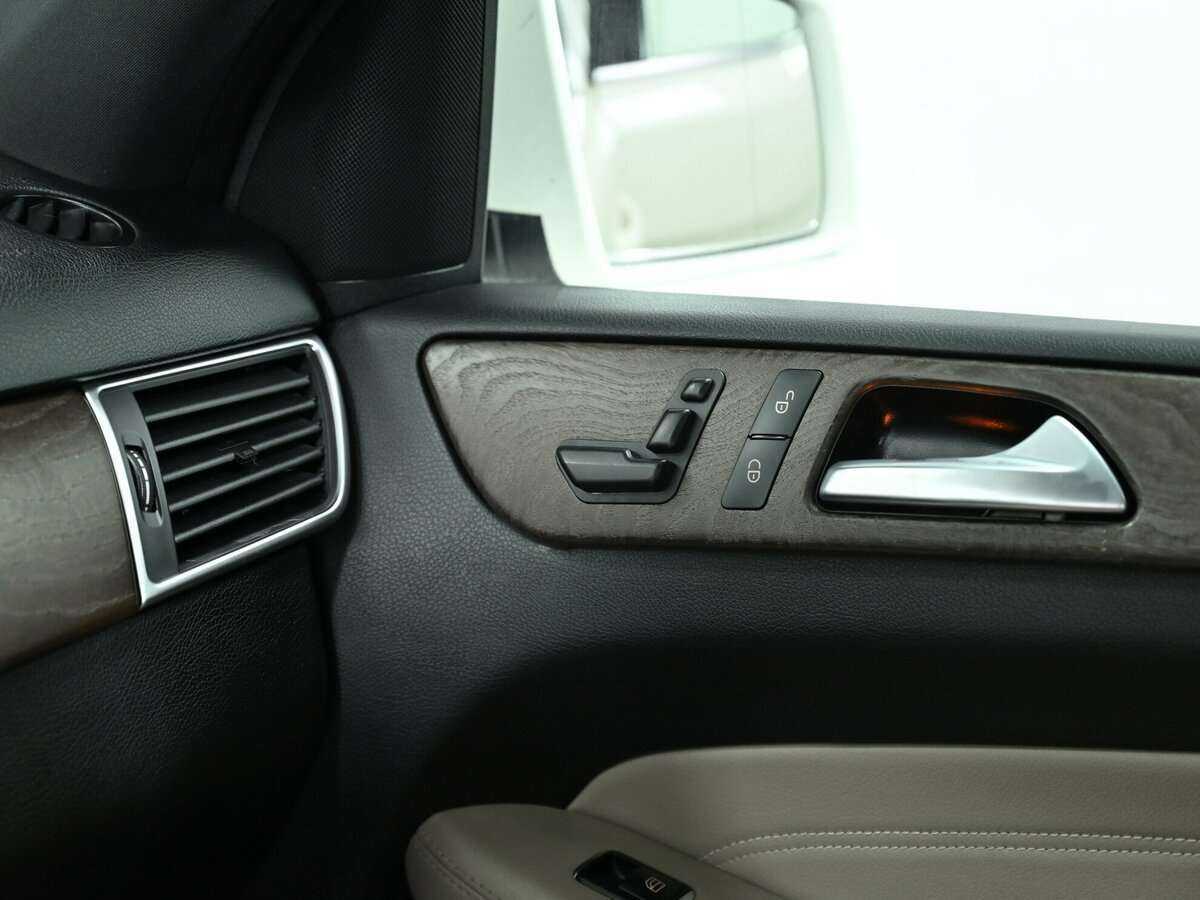 Mercedes-Benz M-Класс с пробегом — 2014 год. Фото: #11