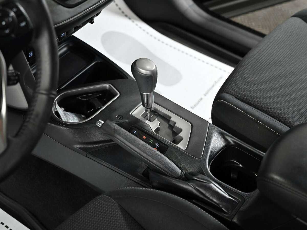 Toyota RAV4 с пробегом — 2018 год. Фото: #13