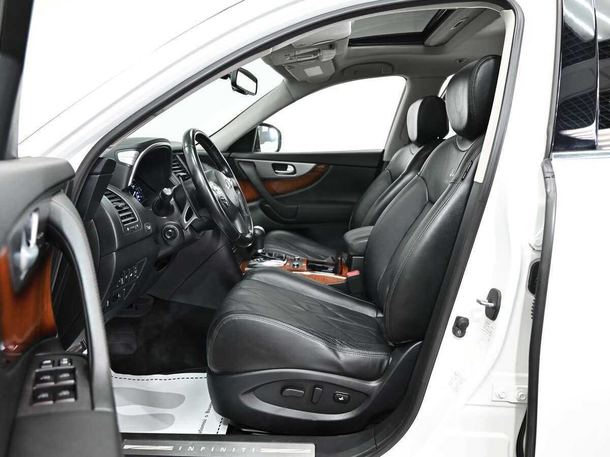 Infiniti FX с пробегом — 2012 год. Фото: #7