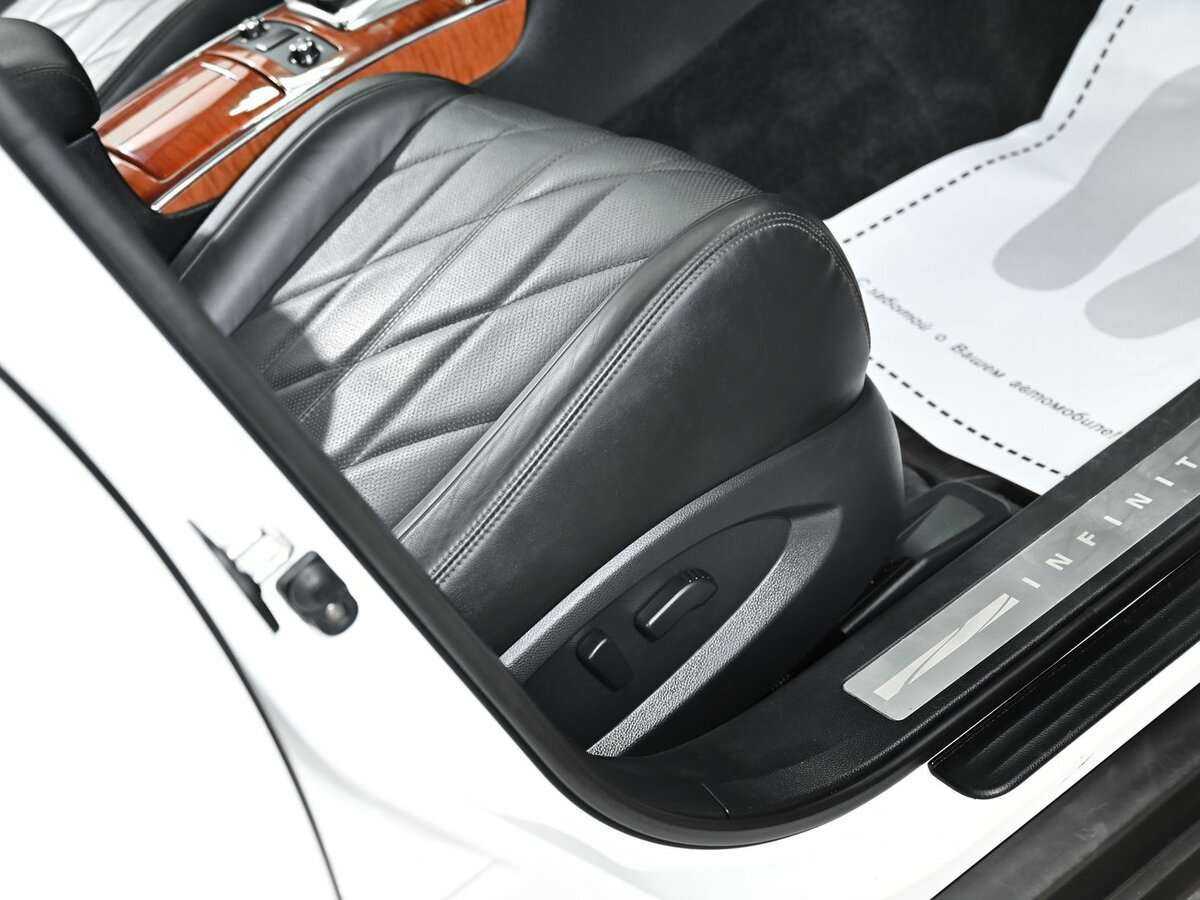 Infiniti FX с пробегом — 2012 год. Фото: #16