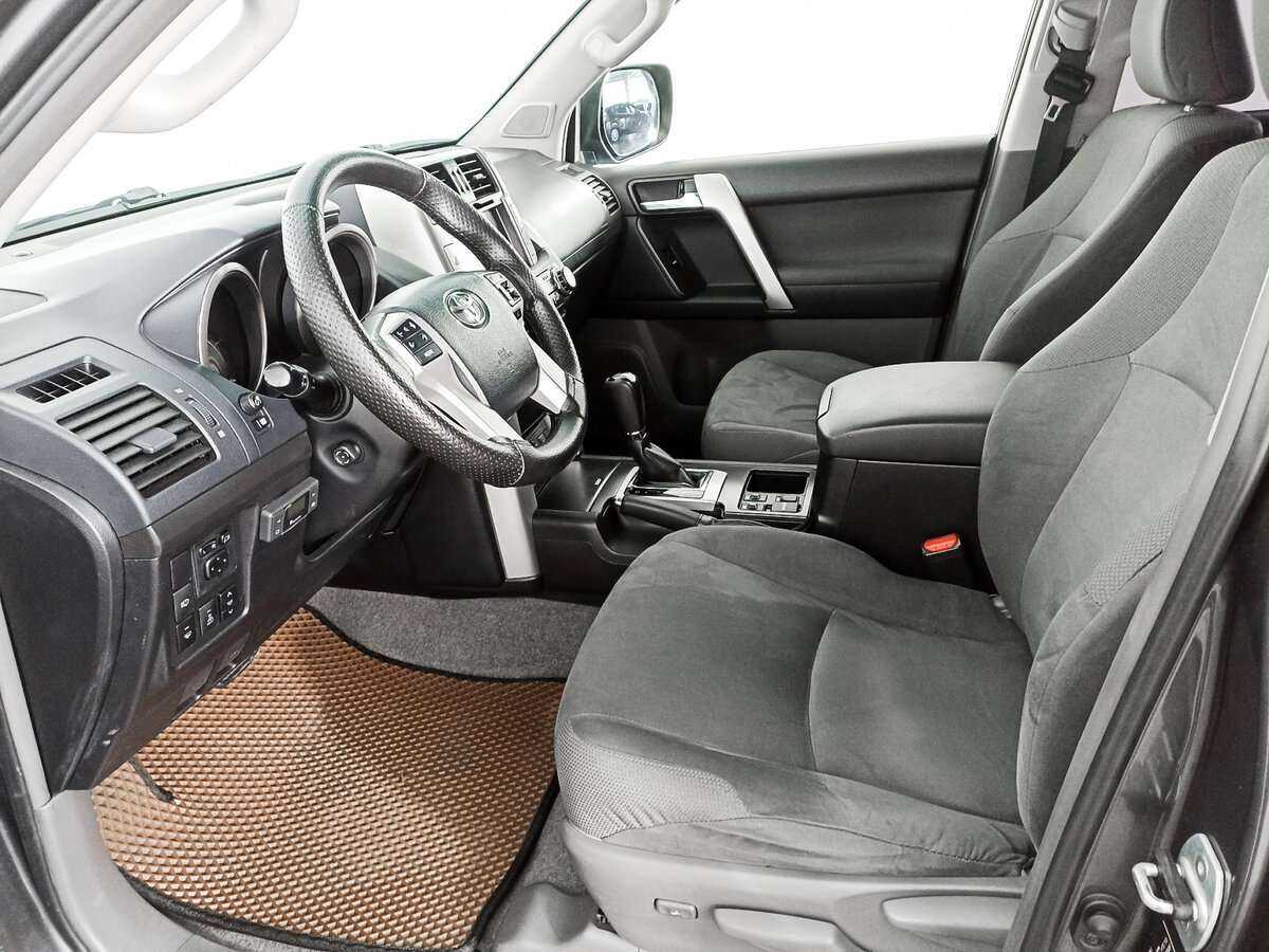 Toyota Land Cruiser Prado с пробегом — 2012 год. Фото: #11