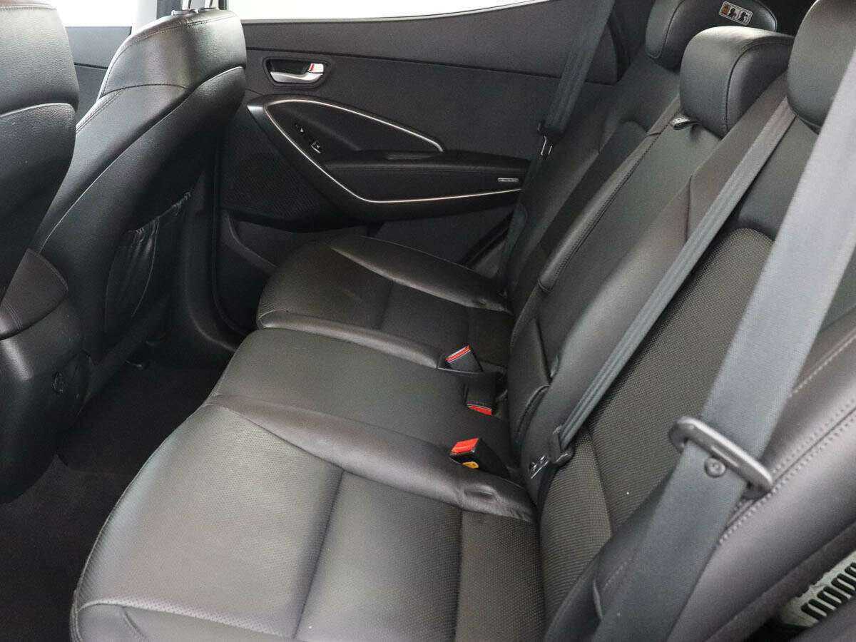 Hyundai Santa Fe с пробегом — 2015 год. Фото: #7