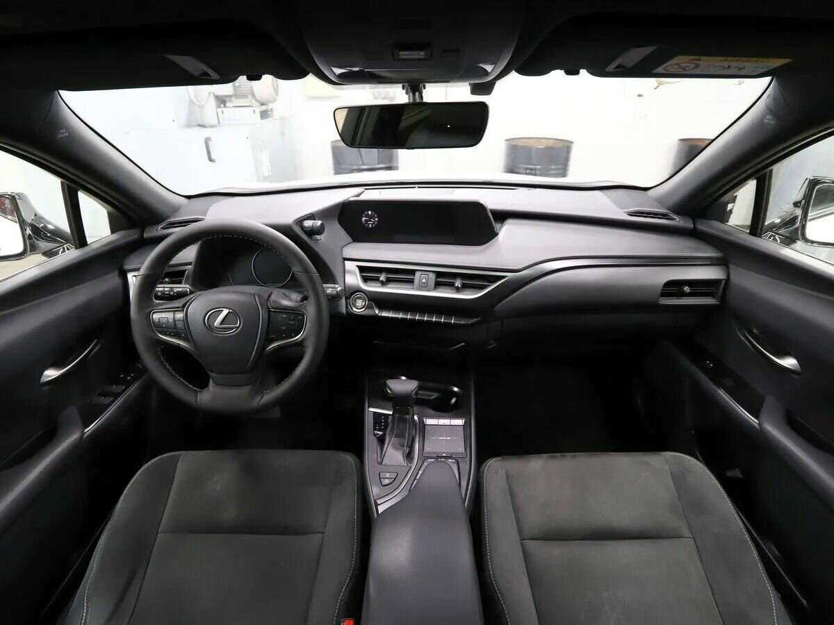 Lexus UX с пробегом — 2019 год. Фото: #15