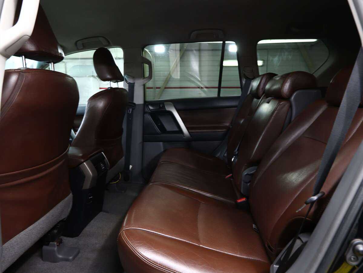 Toyota Land Cruiser Prado с пробегом — 2013 год. Фото: #9