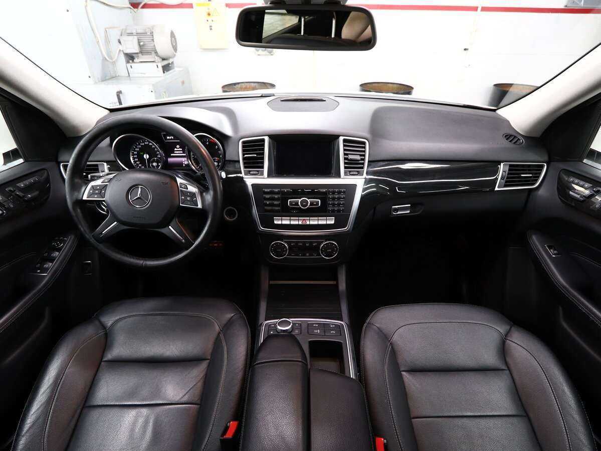 Mercedes-Benz M-Класс с пробегом — 2015 год. Фото: #15
