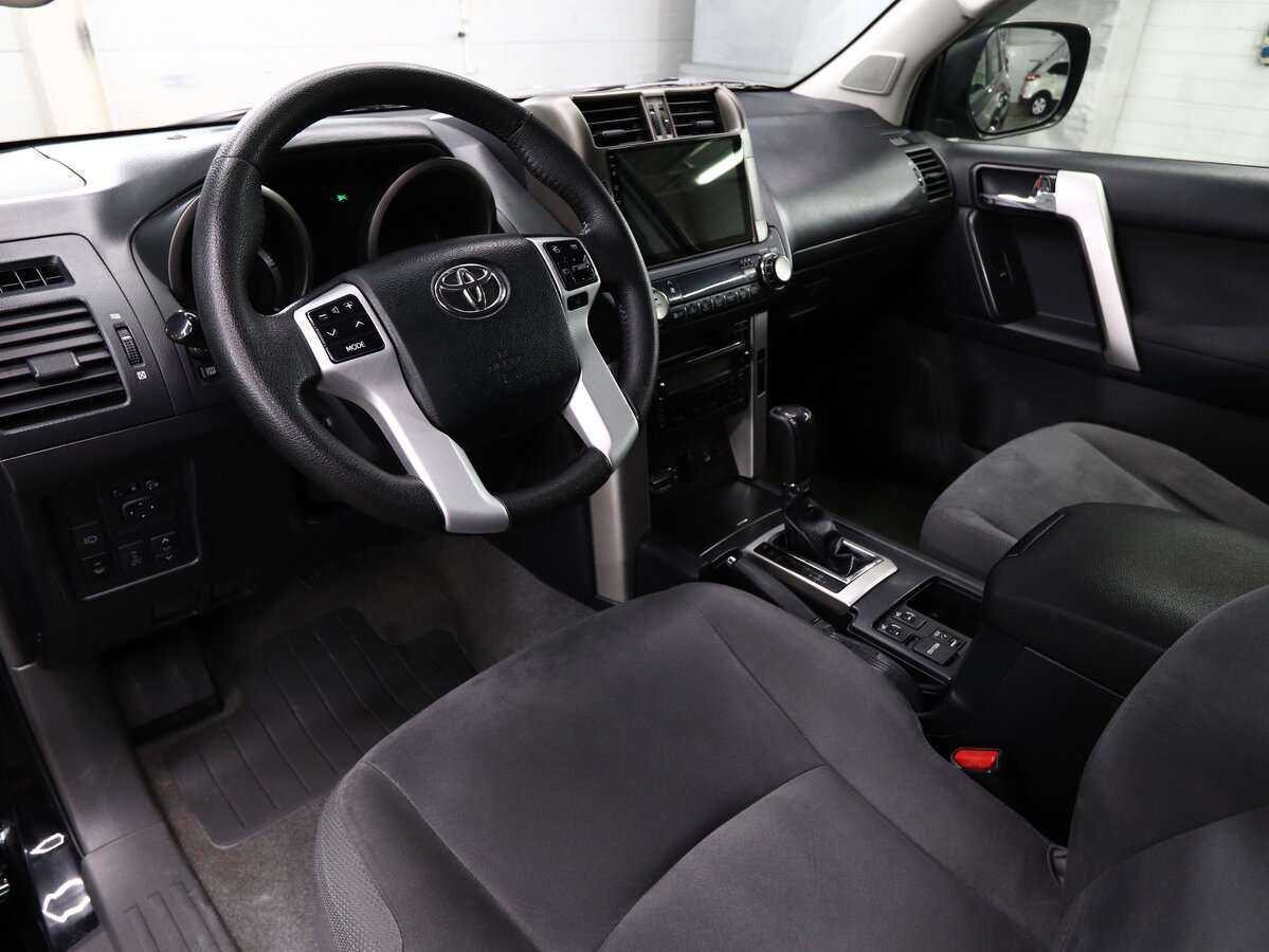 Toyota Land Cruiser Prado с пробегом — 2013 год. Фото: #8