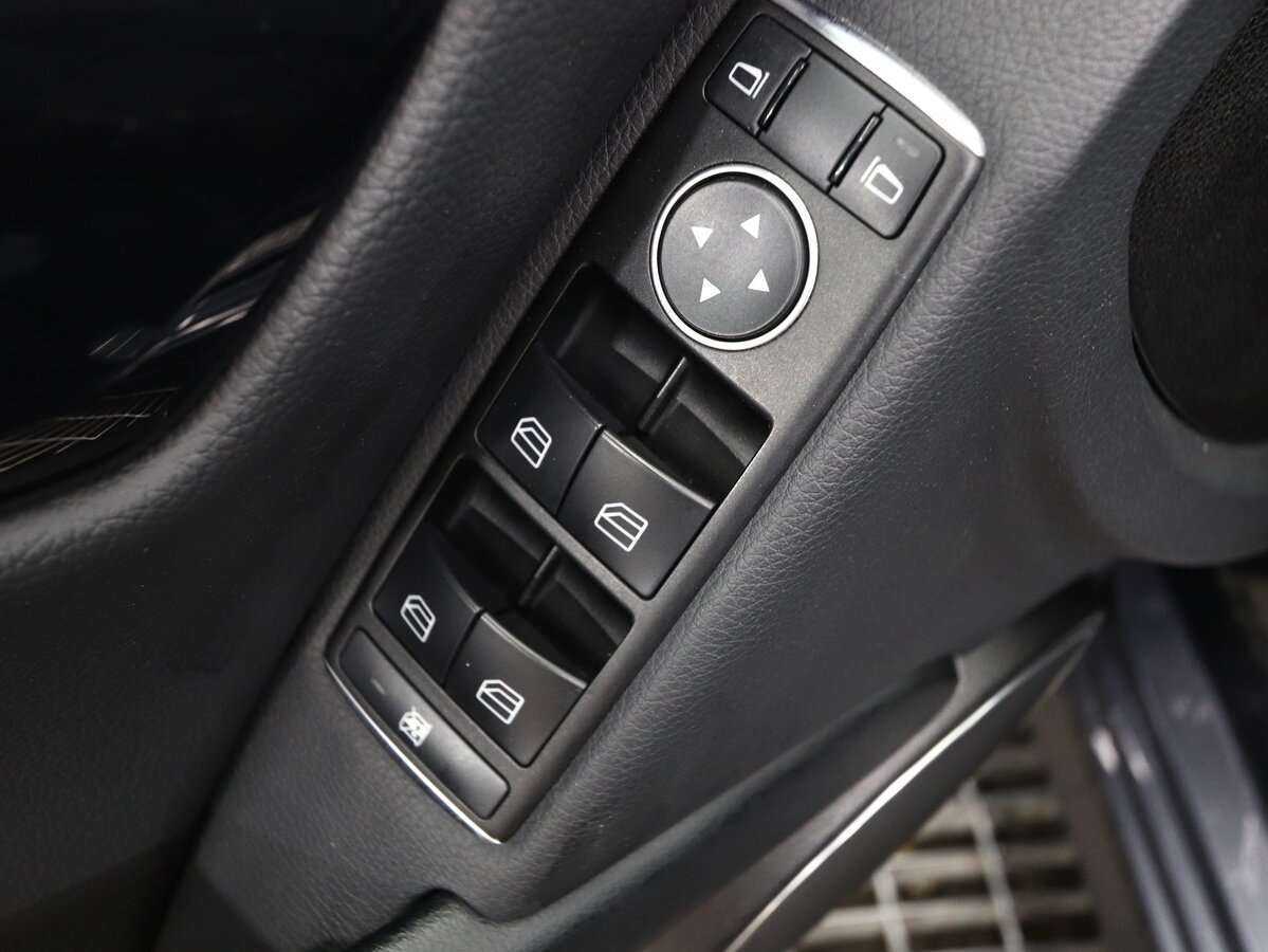 Mercedes-Benz C-Класс с пробегом — 2012 год. Фото: #6