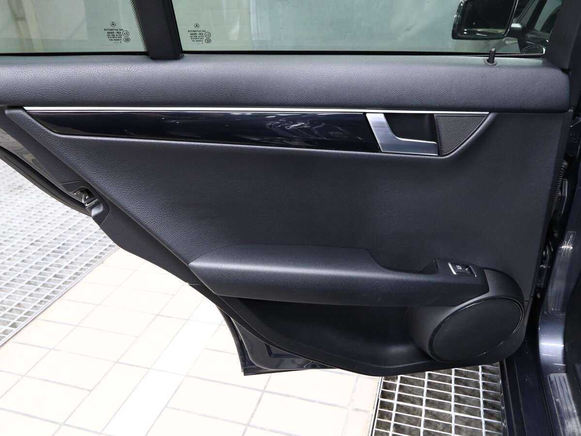 Mercedes-Benz C-Класс с пробегом — 2012 год. Фото: #9