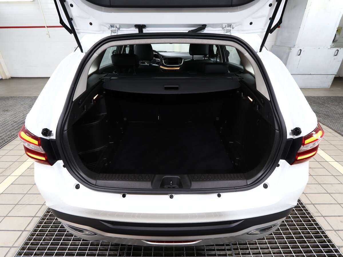 Lada (ВАЗ) Vesta с пробегом — 2023 год. Фото: #5