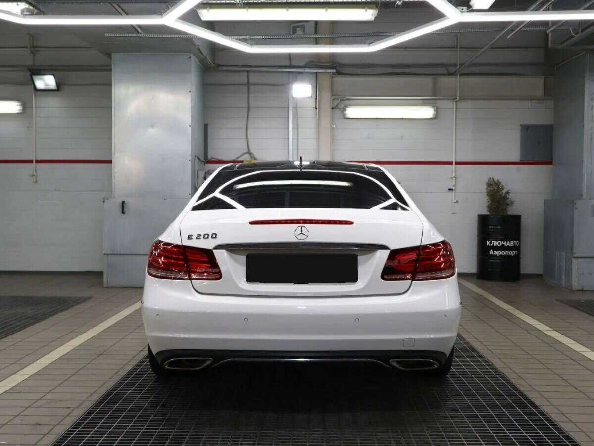 Mercedes-Benz E-Класс с пробегом — 2013 год. Фото: #2