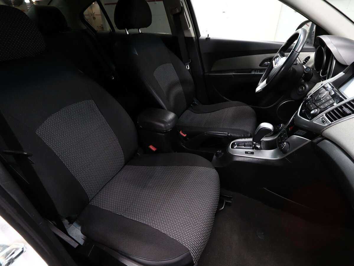 Chevrolet Cruze с пробегом — 2012 год. Фото: #11