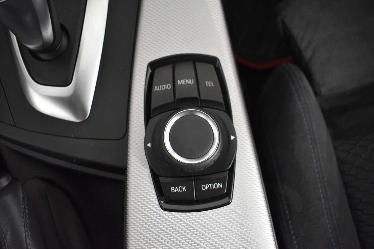 BMW 3 серии с пробегом — 2016 год. Фото: #13