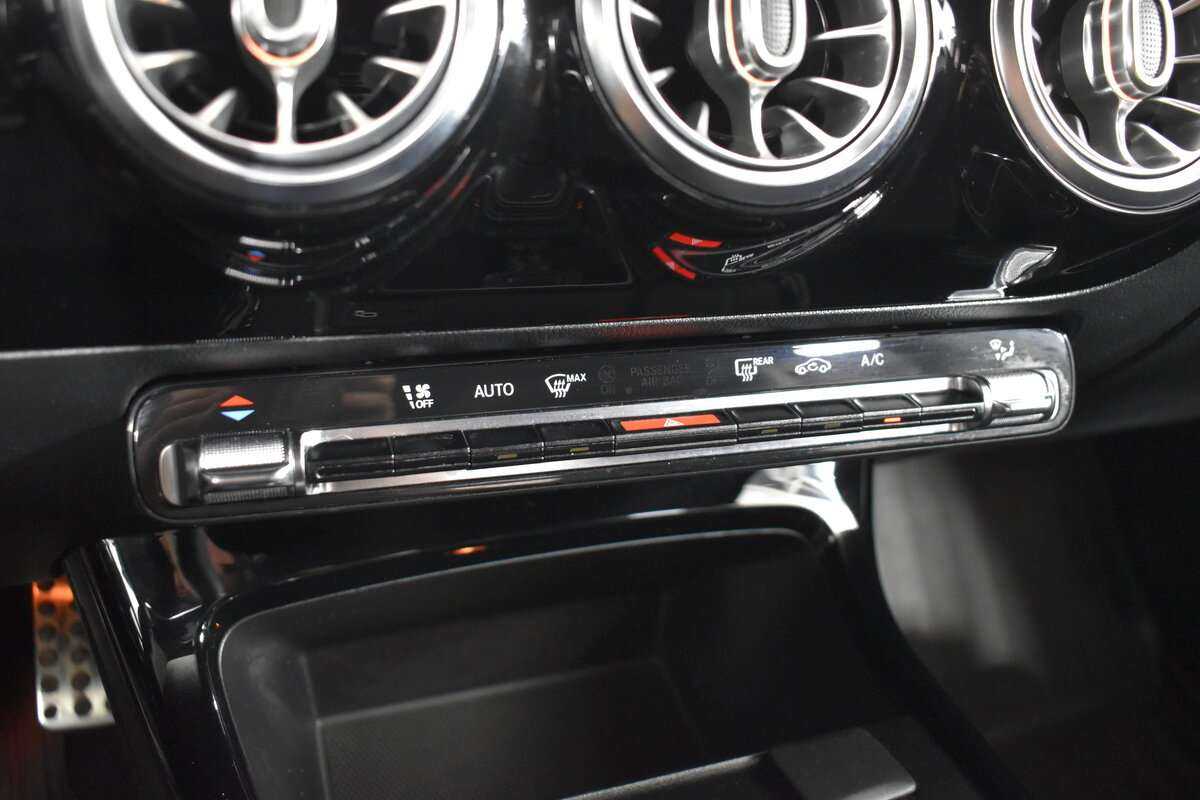 Mercedes-Benz A-Класс с пробегом — 2018 год. Фото: #15