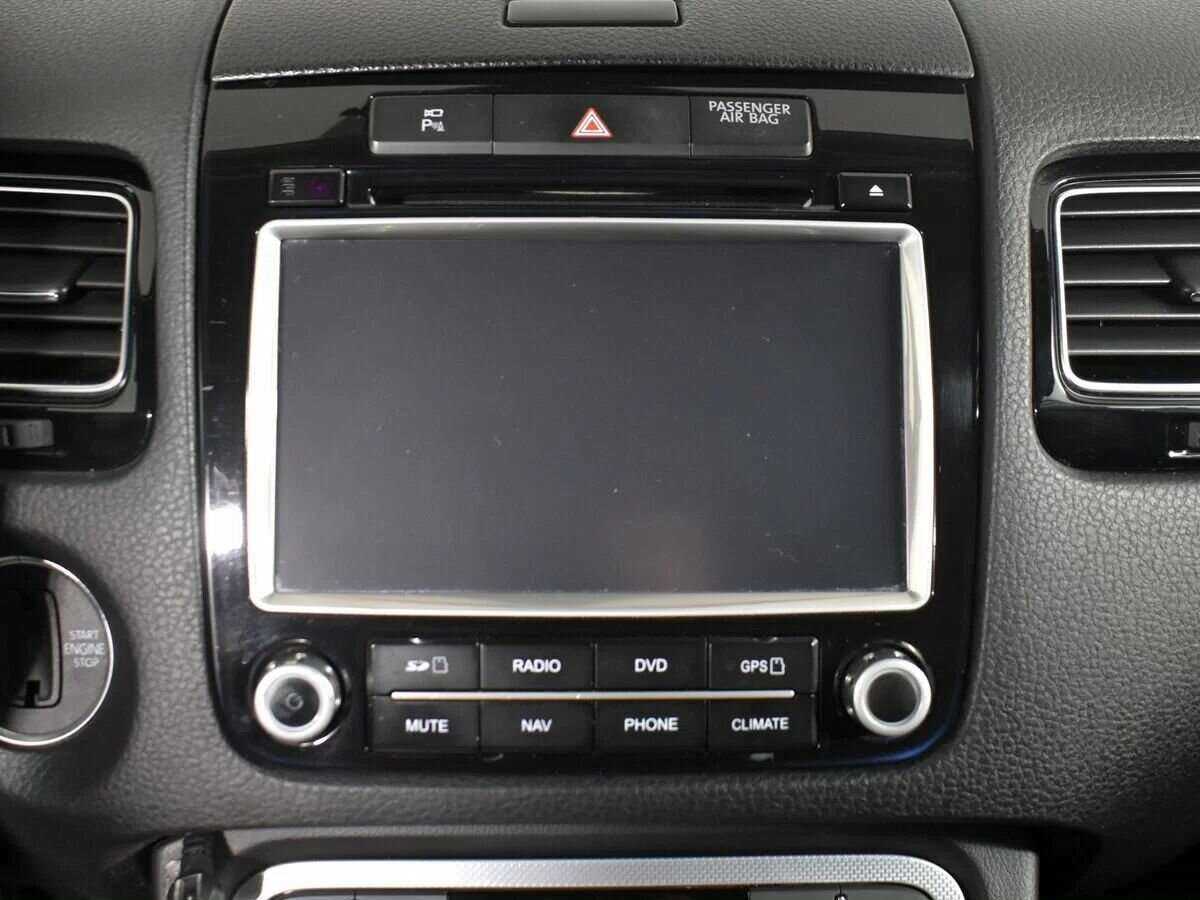 Volkswagen Touareg с пробегом — 2014 год. Фото: #11