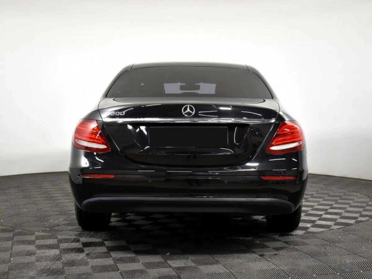 Mercedes-Benz E-Класс с пробегом — 2018 год. Фото: #4