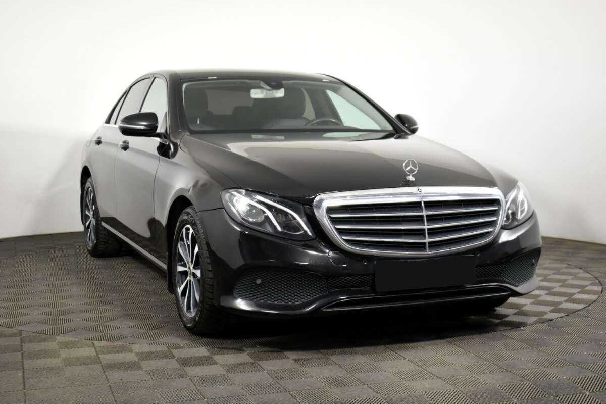 Mercedes-Benz E-Класс с пробегом — 2018 год. Фото: #2