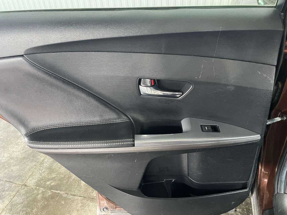 Toyota Venza с пробегом — 2013 год. Фото: #20