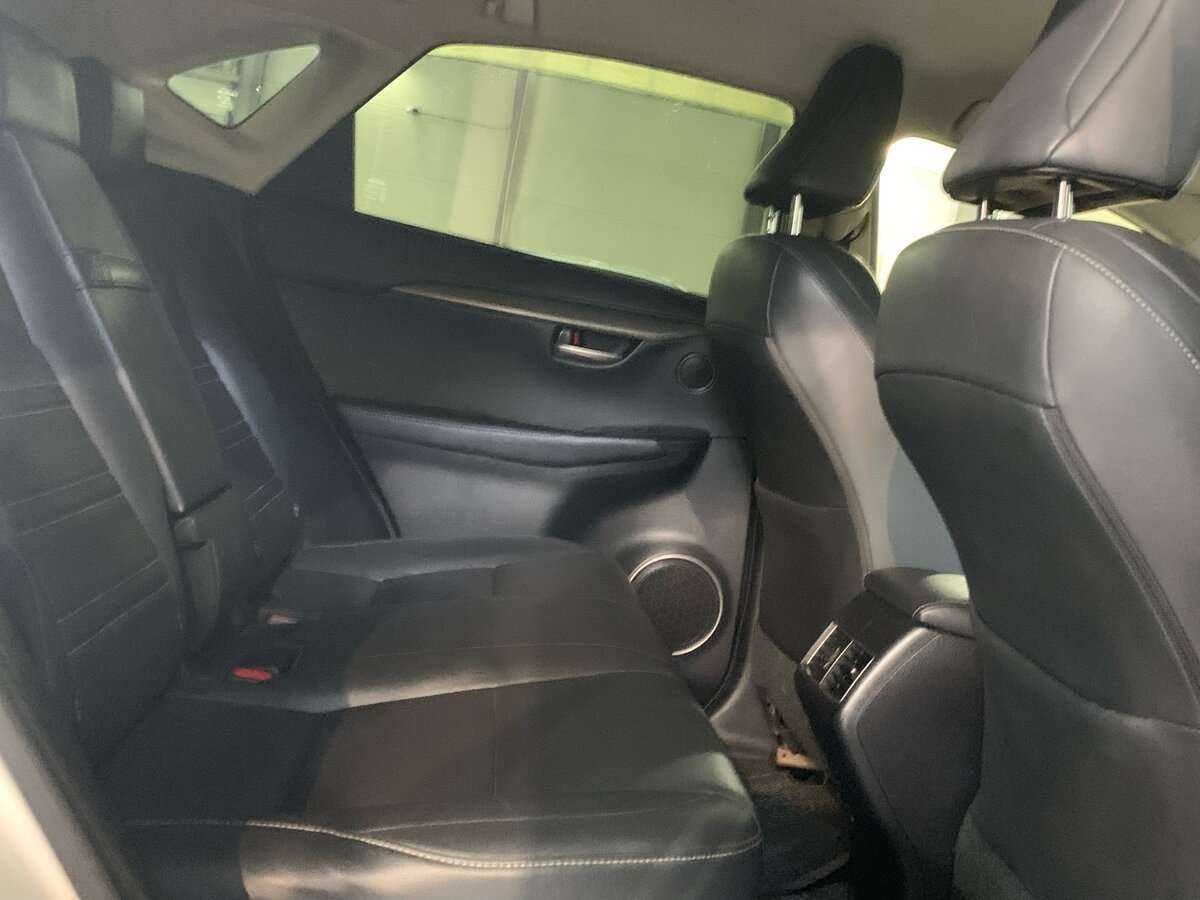 Lexus NX с пробегом — 2014 год. Фото: #12