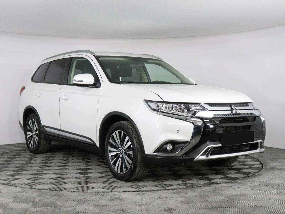 Mitsubishi Outlander с пробегом — 2019 год. Фото: #2