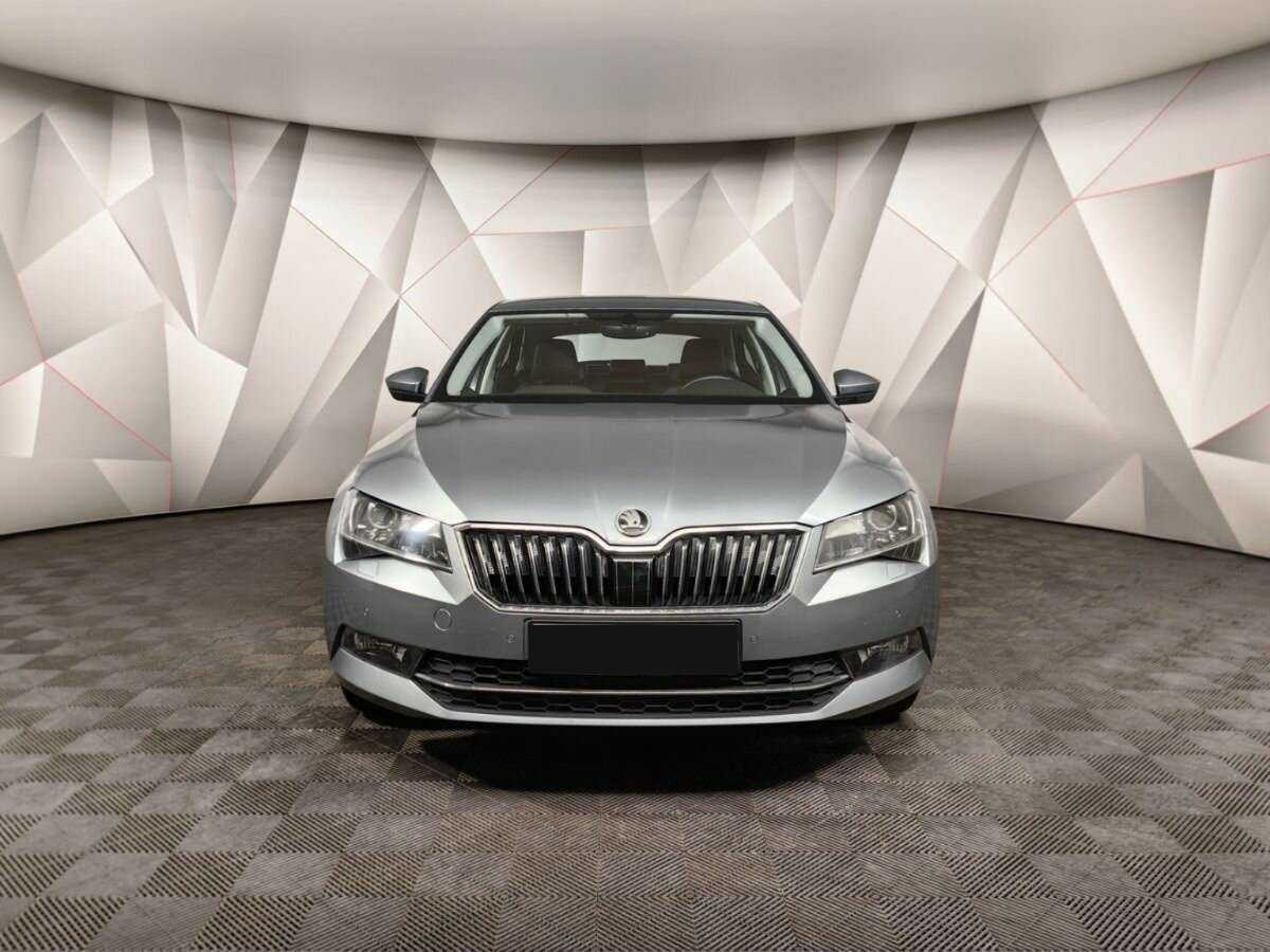 Skoda Superb с пробегом — 2017 год. Фото: #6
