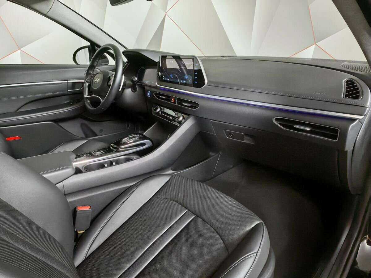 Hyundai Sonata с пробегом — 2022 год. Фото: #10