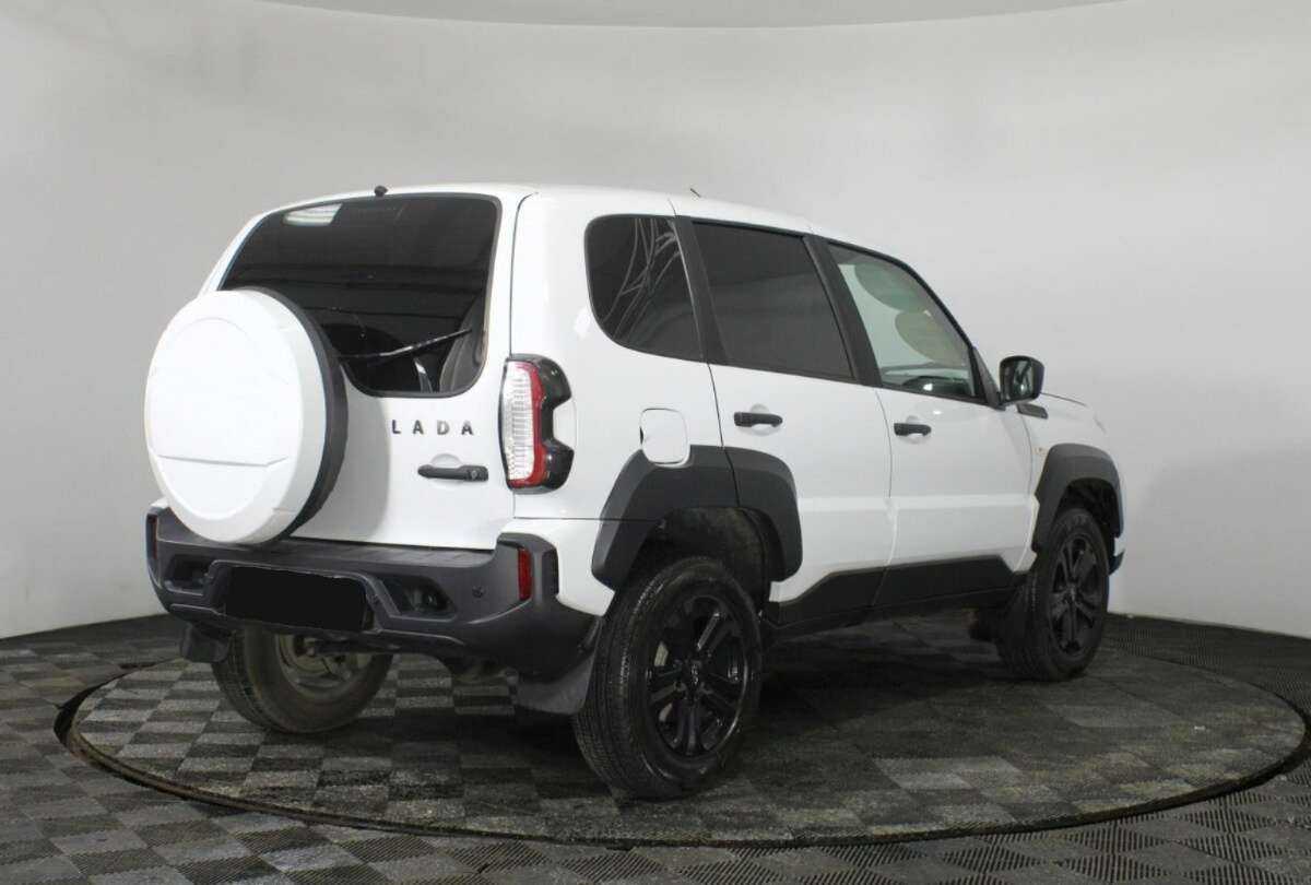 Lada (ВАЗ) Niva с пробегом — 2023 год. Фото: #1