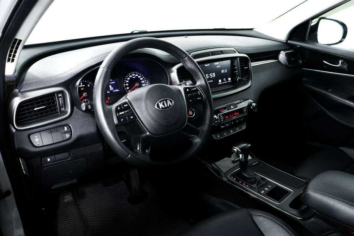 Kia Sorento с пробегом — 2018 год. Фото: #12
