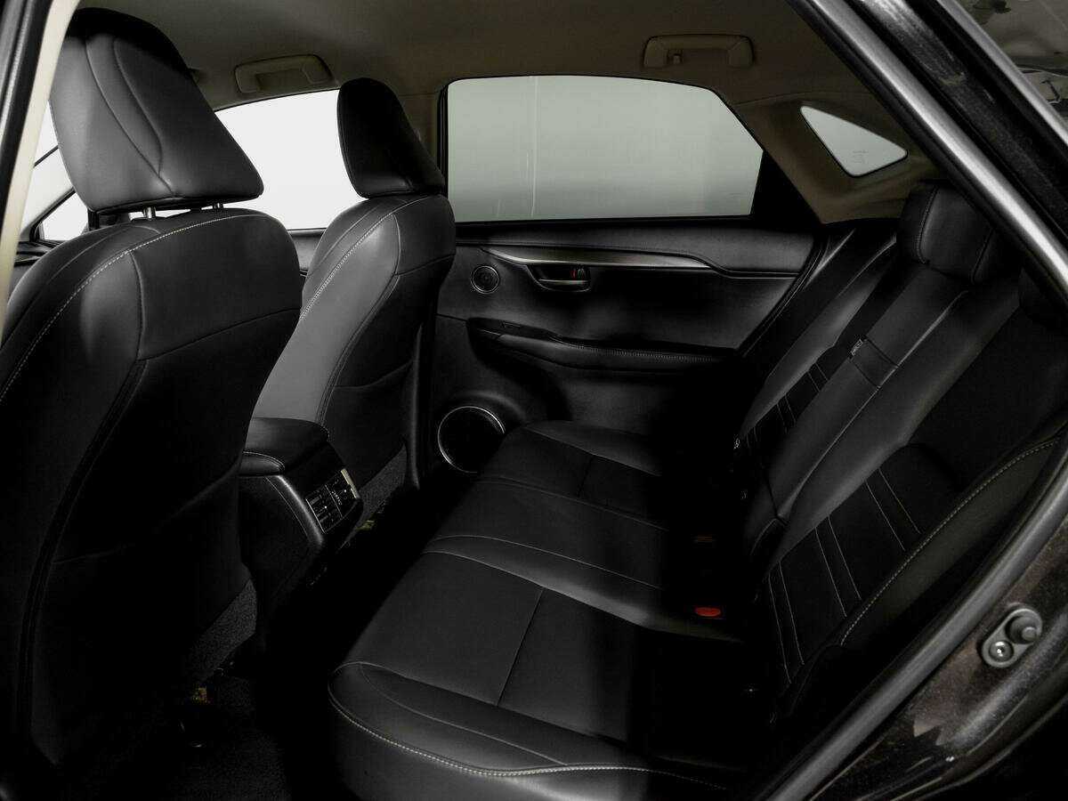 Lexus NX с пробегом — 2015 год. Фото: #9