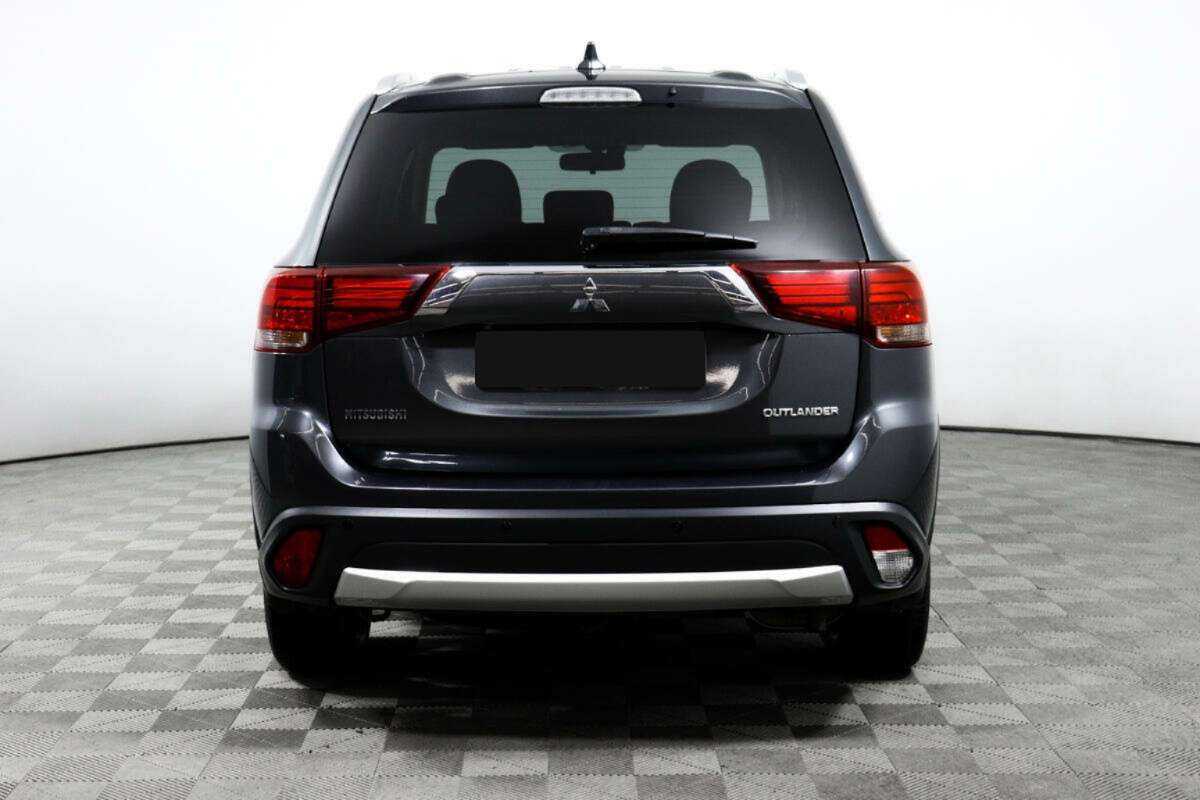 Mitsubishi Outlander с пробегом — 2018 год. Фото: #5