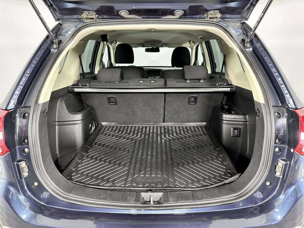 Mitsubishi Outlander с пробегом — 2019 год. Фото: #19