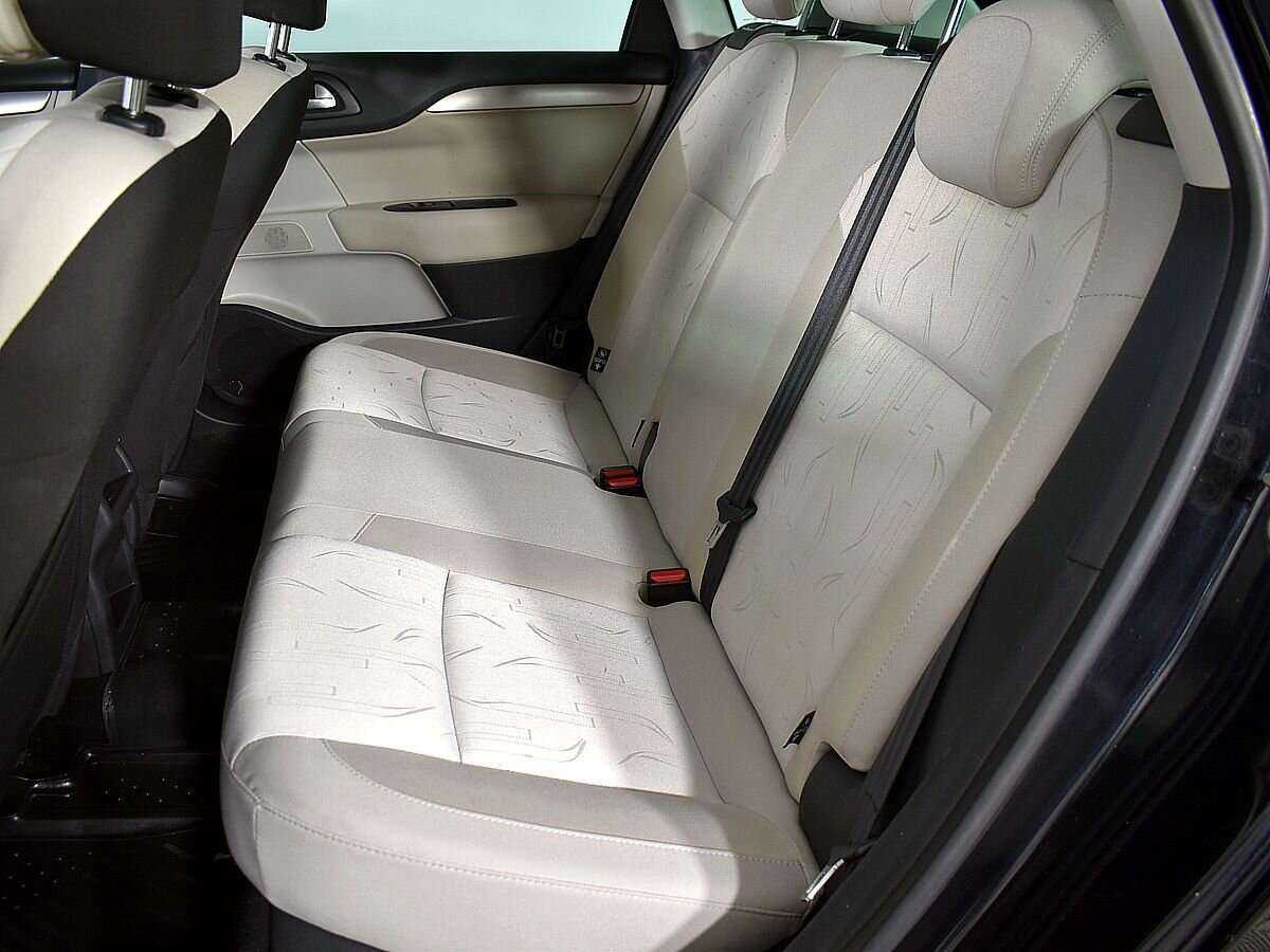 Citroen C4 с пробегом — 2012 год. Фото: #8