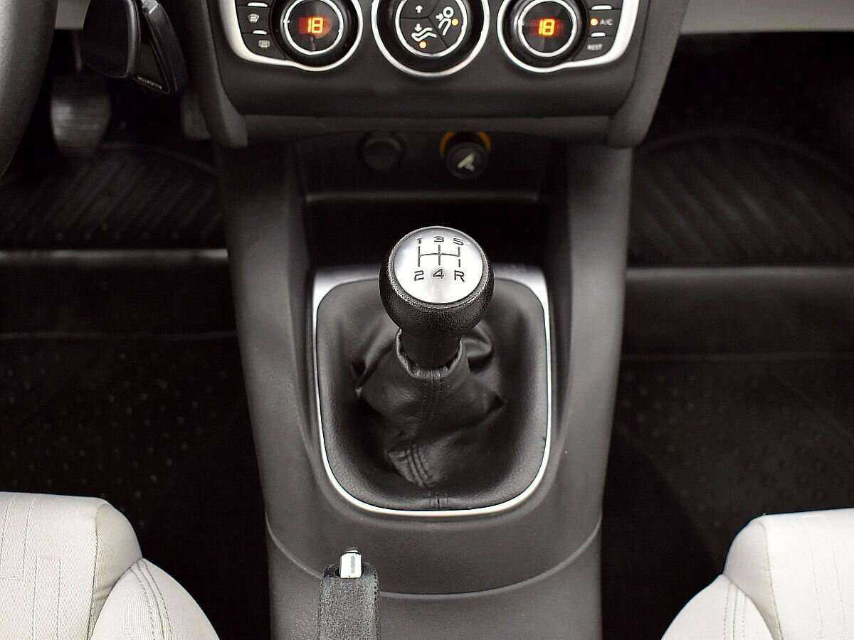 Citroen C4 с пробегом — 2012 год. Фото: #13