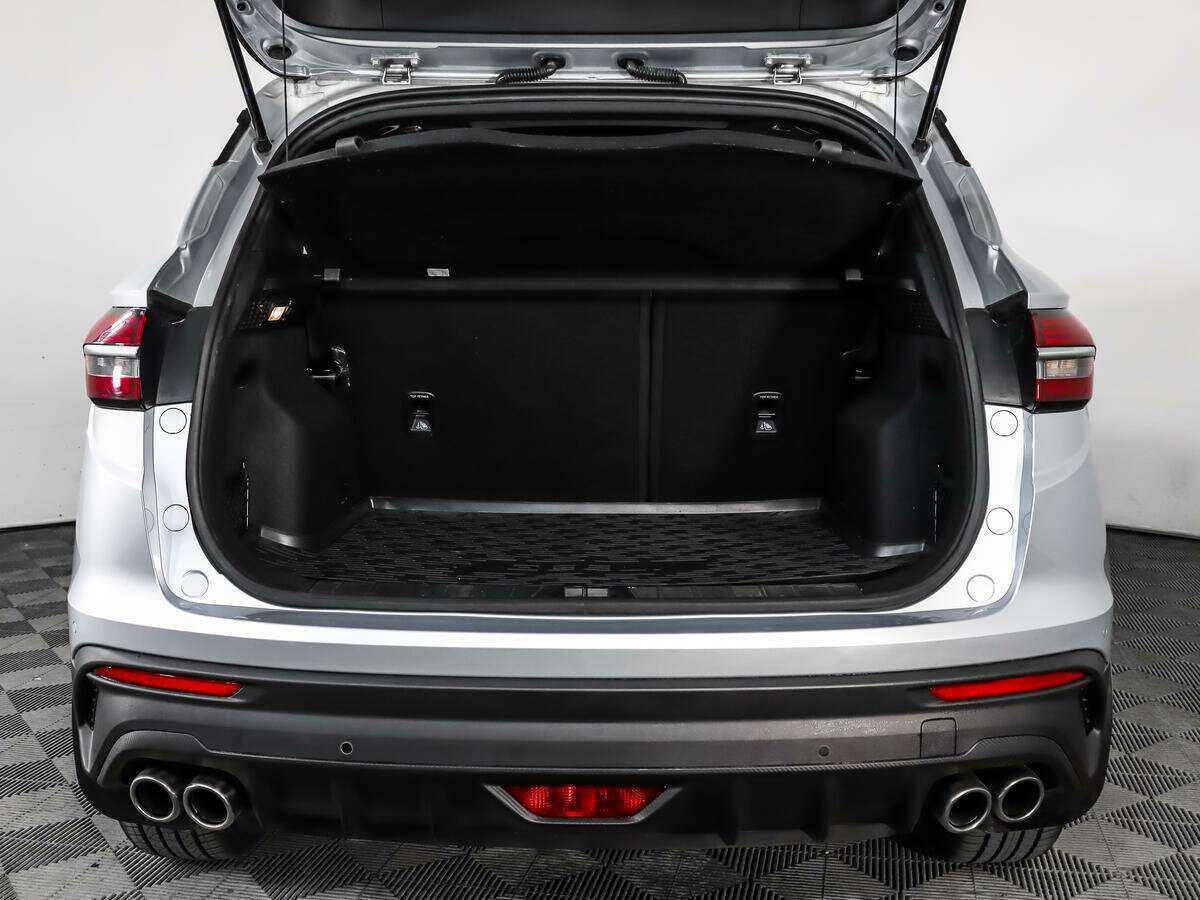 Geely Coolray с пробегом — 2022 год. Фото: #11