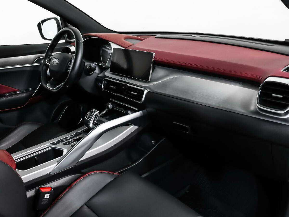 Geely Coolray с пробегом — 2022 год. Фото: #12