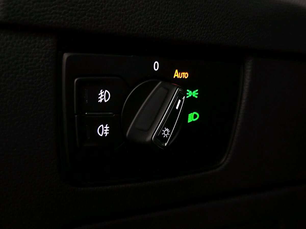 Volkswagen Passat с пробегом — 2019 год. Фото: #22