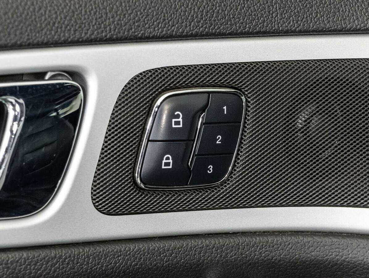 Ford Explorer с пробегом — 2014 год. Фото: #17